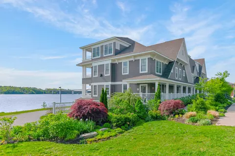 Exterior - 285 Front St #302, Bath, ME 04530 photo 1 of 7