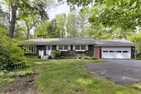 87 Ocean House Rd, Cape Elizabeth, ME 04107