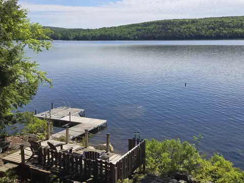 108 Rocky Shore Dr, Orrington, ME 04474
