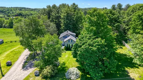 1 Janabye Ln, Hallowell, ME 04347