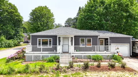 38 Mary Carroll St, Auburn, ME 04210