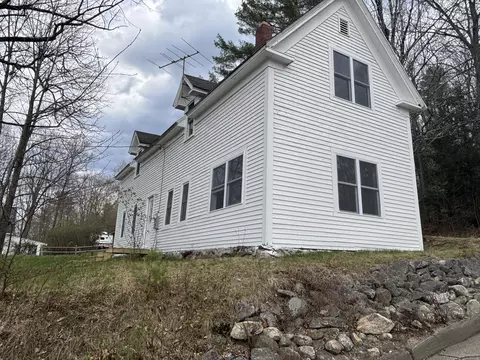 8 Walker Ave, Norway, ME 04268