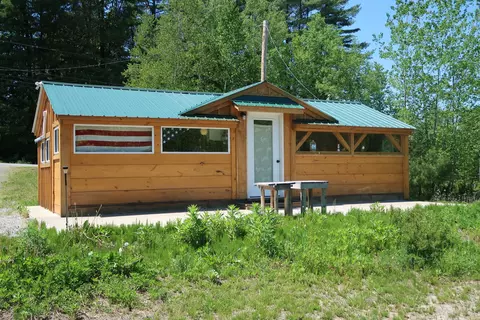 1070 Manchester Rd, Belgrade, ME 04917