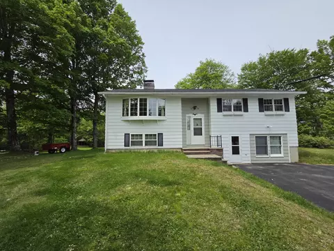 1333 Federal Rd, Livermore, ME 04253