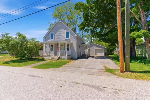51 Dow Ave, Lewiston, ME 04240