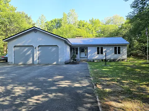 536 Park St, Milo, ME 04463