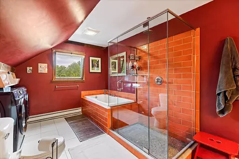 12 Perkins Ln, Hallowell, ME 04347