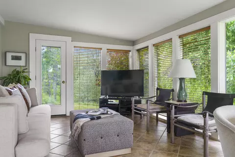 Living - 320 E Pittston Rd, Dresden, ME 04342 photo 1 of 6