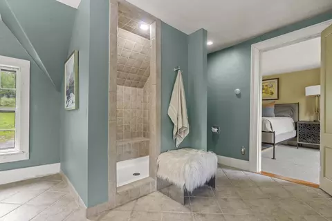Bath - 320 E Pittston Rd, Dresden, ME 04342 photo 5 of 5