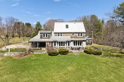Exterior - 49 Desert Rd, Freeport, ME 04032 photo 5 of 19