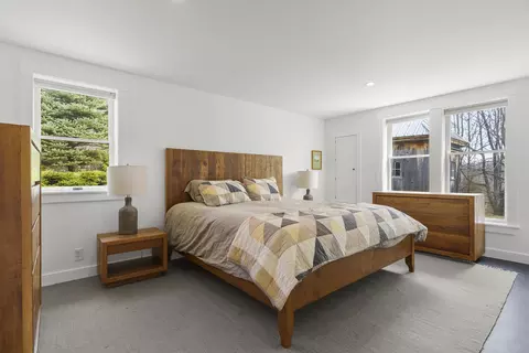 Bedroom - 49 Desert Rd, Freeport, ME 04032 photo 1 of 4