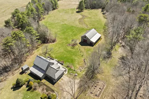 Exterior - 49 Desert Rd, Freeport, ME 04032 photo 3 of 19