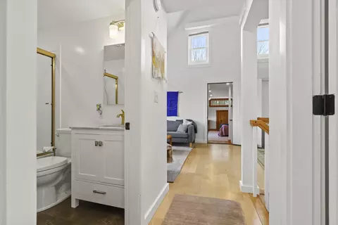 Entry Way - 49 Desert Rd, Freeport, ME 04032 photo 4 of 4