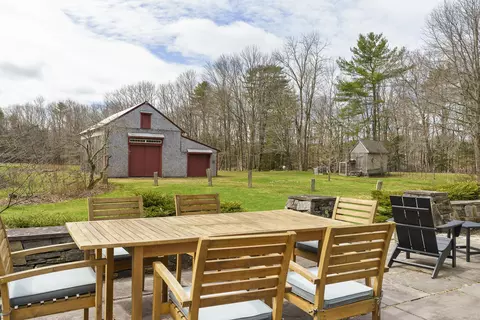 Exterior - 49 Desert Rd, Freeport, ME 04032 photo 16 of 19