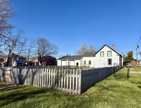 22 Shackford St, Eastport, ME 04631