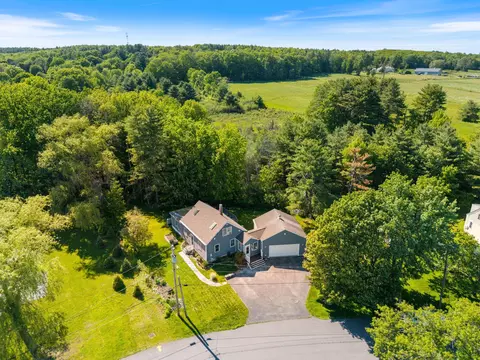 1 Hemphill Dr, Westbrook, ME 04092