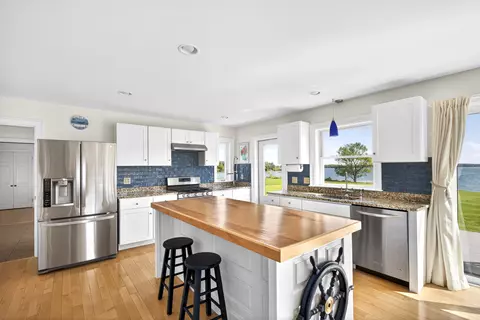 Kitchen - 85 River Rd, Cushing, ME 04563 photo 1 of 5