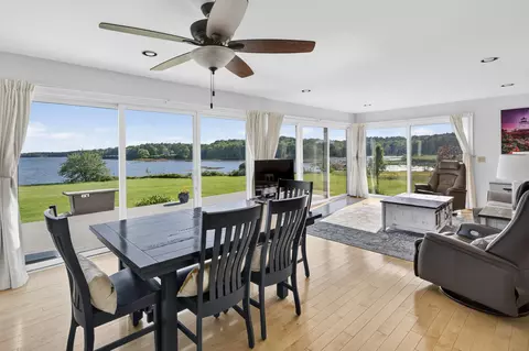 Dining - 85 River Rd, Cushing, ME 04563 photo 2 of 3