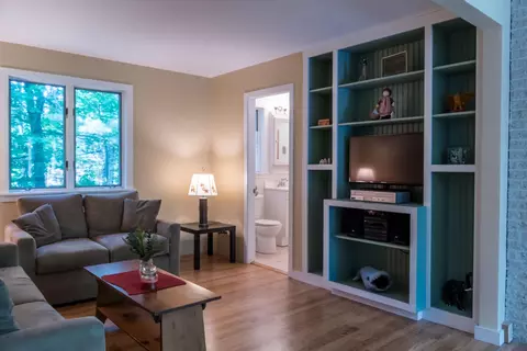 Living - 15 Cushing Briggs Rd, Freeport, ME 04032 photo 5 of 5