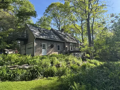 15 Cushing Briggs Rd, Freeport, ME 04032