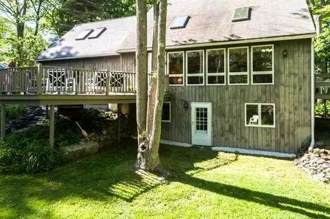 Exterior - 15 Cushing Briggs Rd, Freeport, ME 04032 photo 5 of 11