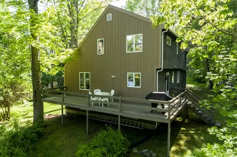 Exterior - 15 Cushing Briggs Rd, Freeport, ME 04032 photo 4 of 11
