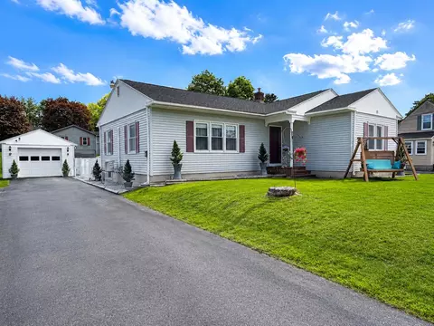 15 Lamothe Ave, Biddeford, ME 04005