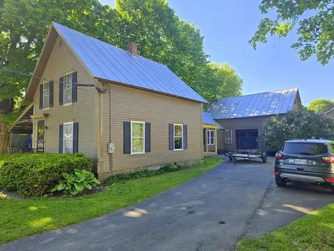 18 Meadow St, Bingham, ME 04920
