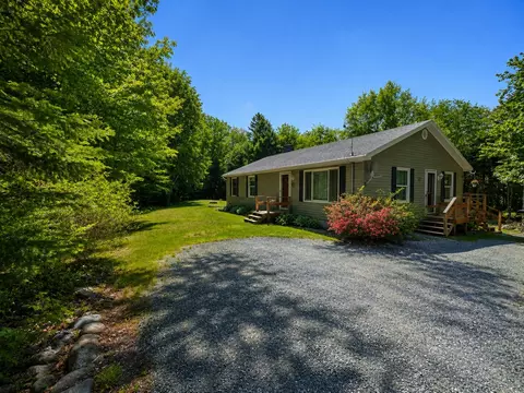 42 Sandy Acres Dr, Sullivan, ME 04664