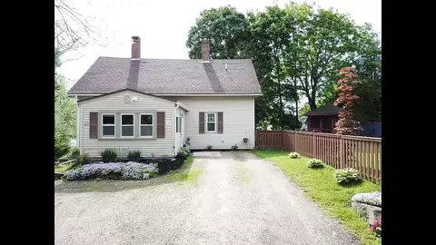 10 Danforth St, Wiscasset, ME 04578