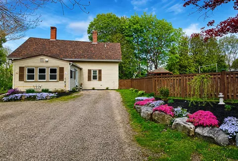 10 Danforth St, Wiscasset, ME 04578