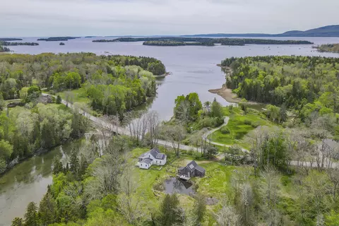 239 Mill Creek Rd, Islesboro, ME 04848