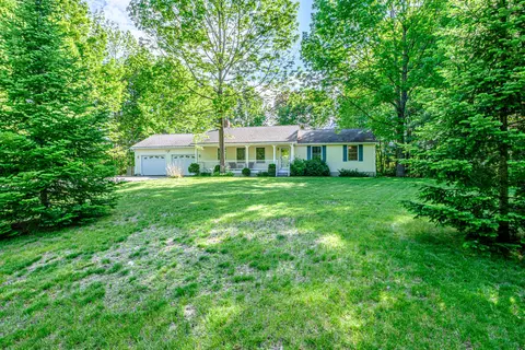Exterior - 564 Maple Ridge Rd, Harrison, ME 04040 photo 6 of 25