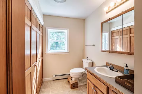 Bath - 564 Maple Ridge Rd, Harrison, ME 04040 photo 3 of 4
