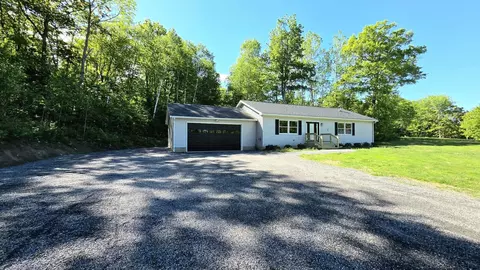 6 Nickerson Rd, Windsor, ME 04363