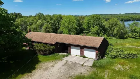 642 River Rd, Greene, ME 04236