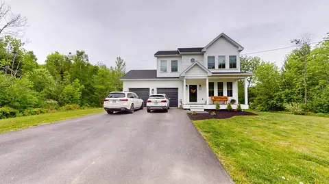 20 Emerald Dr, Hampden, ME 04444