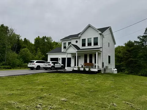 20 Emerald Dr, Hampden, ME 04444