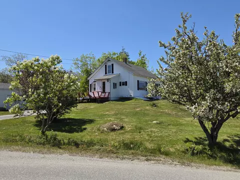 17 Cranberry Point Rd, Gouldsboro, ME 04607