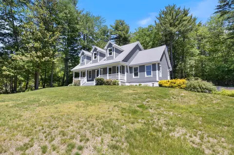 2 Earline Cir, York, ME 03909