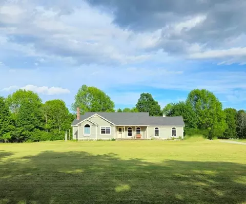 45 Grandview Dr, Eddington, ME 04428