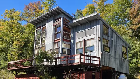 271 Bigelow Rd, Saint Albans, ME 04971