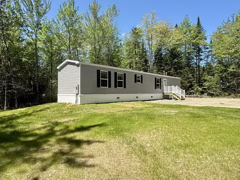 60 Alton Tannery Rd, Hudson, ME 04449