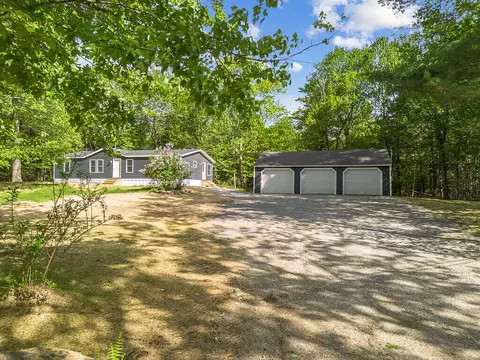 218 Hebron Rd, Oxford, ME 04270