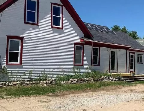 35 Wrong Rd, Naples, ME 04055