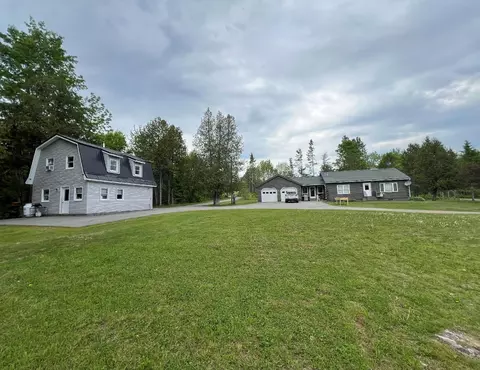 220 Kelly Hill Rd, Stacyville, ME 04777