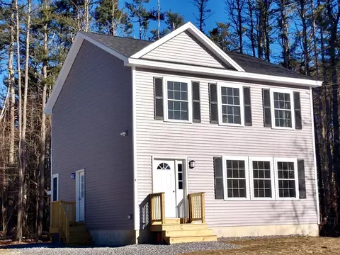 231 River Rd # A, Topsham, ME 04086