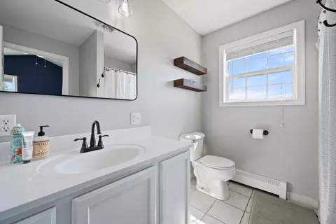 Bath - 4 Maefield Ln, Hudson, ME 04449 photo 2 of 3
