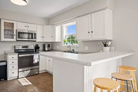 Kitchen - 4 Maefield Ln, Hudson, ME 04449 photo 1 of 5