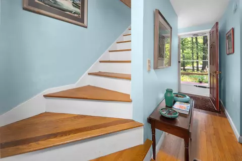 Entry Way - 43 Cedar Ln, Ogunquit, ME 03907 photo 2 of 3